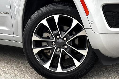 2022 Jeep Grand Cherokee Overland