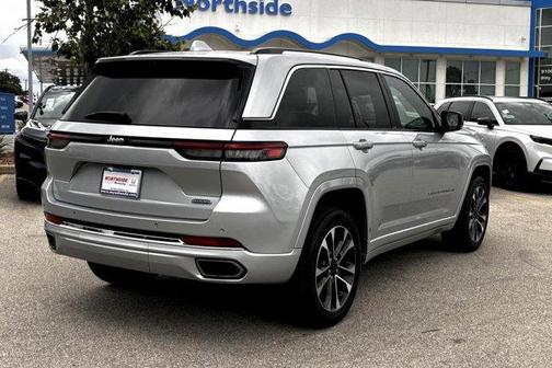 2022 Jeep Grand Cherokee Overland