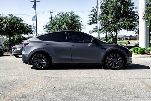 Midnight Silver Metallic 2023 Tesla Model Y Performance