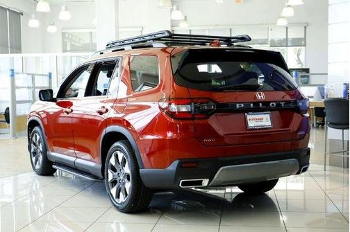 Radiant Red Metallic II 2026 Honda Pilot Touring