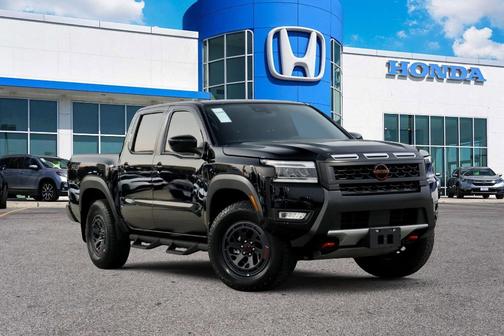 Black 2025 Nissan Frontier PRO-4X