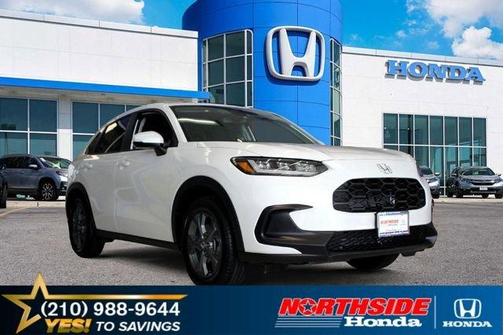 Platinum White Pearl 2026 Honda HR-V LX