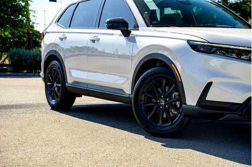Platinum White Pearl 2026 Honda CR-V Hybrid Sport-L
