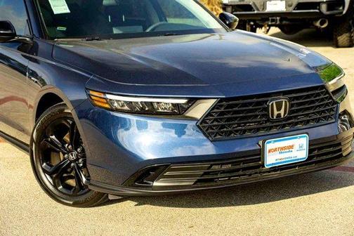 Still Night Pearl 2025 Honda Accord SE