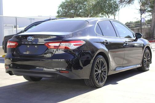 2018 Toyota Camry Hybrid XLE