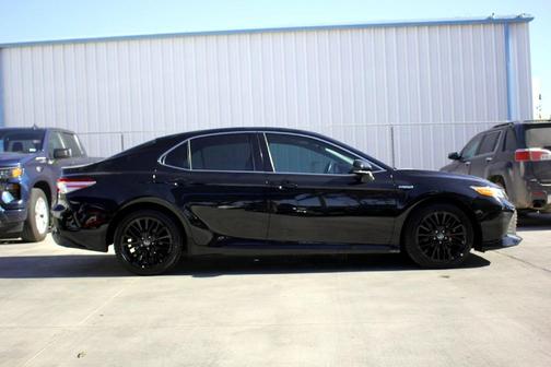 2018 Toyota Camry Hybrid XLE