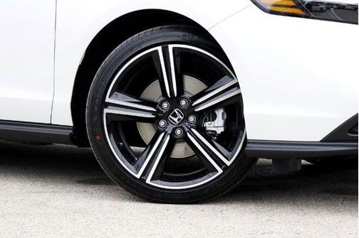 Platinum White Pearl 2026 Honda Accord Hybrid Sport