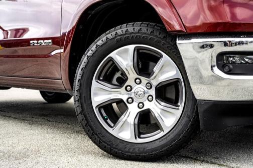 Delmonico Red Pearlcoat 2022 RAM 1500 Laramie
