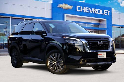 2023 Nissan Pathfinder SL