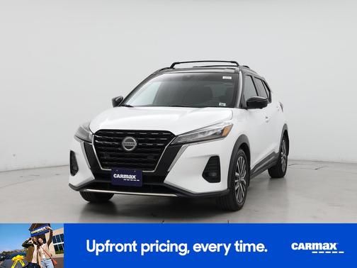 White 2021 Nissan Kicks SR