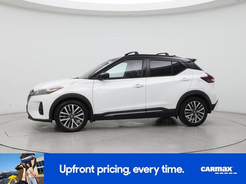 White 2021 Nissan Kicks SR