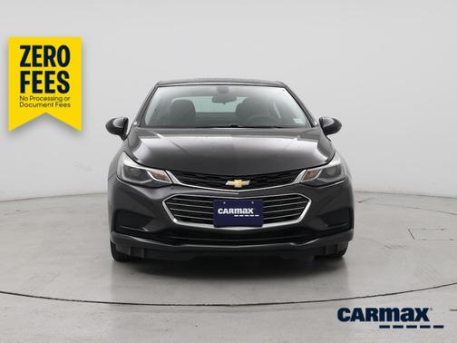 Gray 2017 Chevrolet Cruze LT