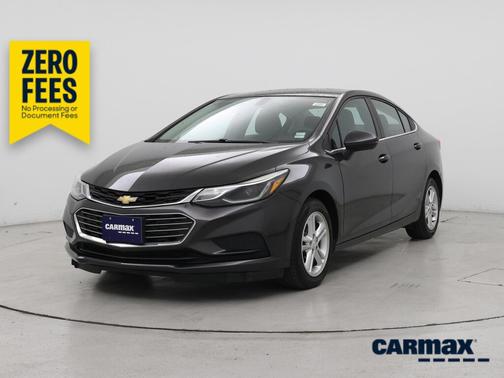 Gray 2017 Chevrolet Cruze LT