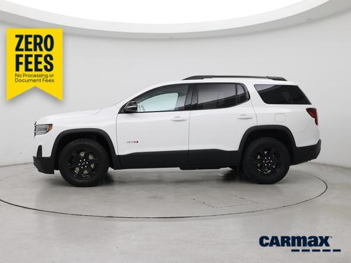 White 2023 GMC Acadia AT4