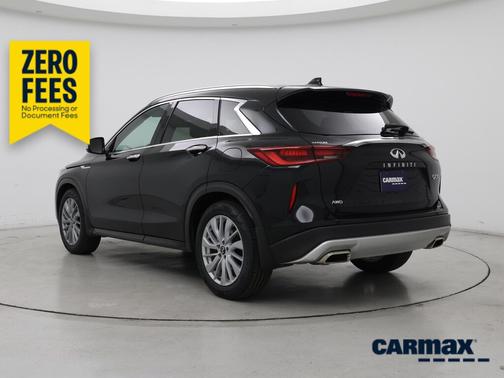 Black 2023 INFINITI QX50 Luxe