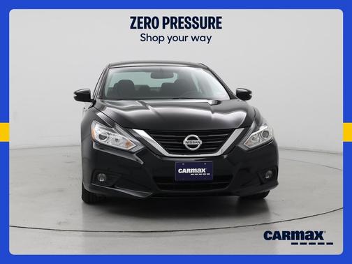 Black 2016 Nissan Altima SV