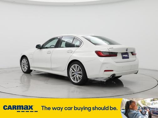 2024 BMW 330e 