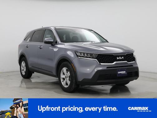 Silver 2023 Kia Sorento LX