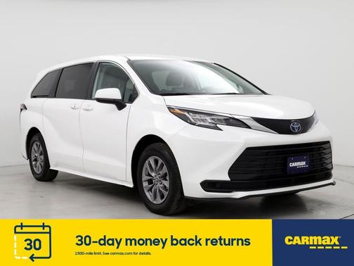 Photo 1 of 27 of 2022 Toyota Sienna LE