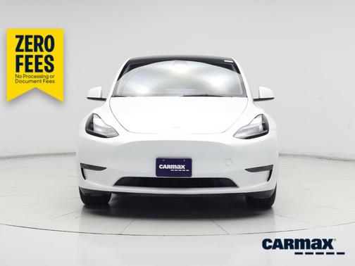 White 2024 Tesla Model Y Long Range