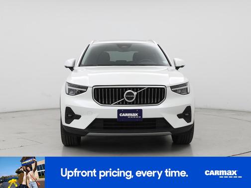 White 2025 Volvo XC40 B5 Plus Bright Theme