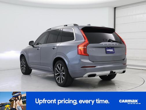 2017 Volvo XC90 T6 Momentum