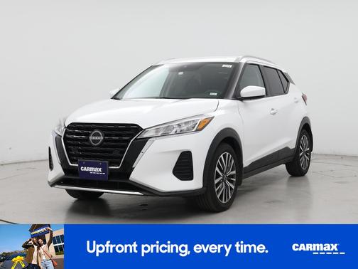 White 2023 Nissan Kicks SV