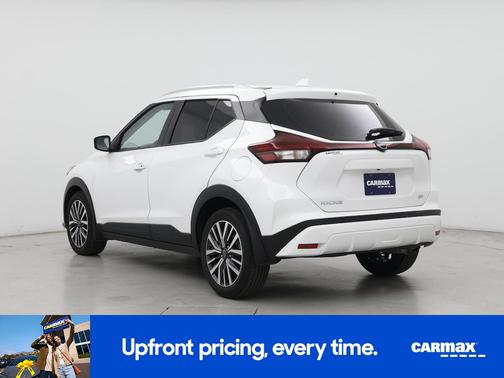White 2023 Nissan Kicks SV