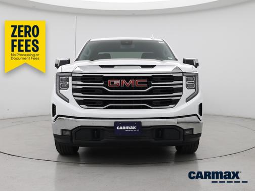 White 2024 GMC Sierra 1500 SLT