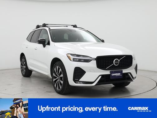 2024 Volvo XC60 B5 Core Dark Theme