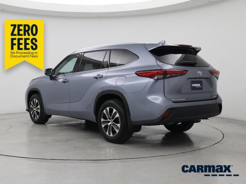 Blue 2021 Toyota Highlander XLE