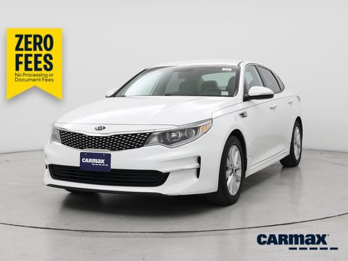 White 2018 Kia Optima EX