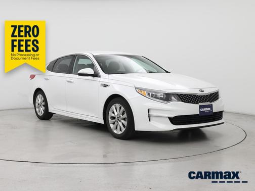 White 2018 Kia Optima EX