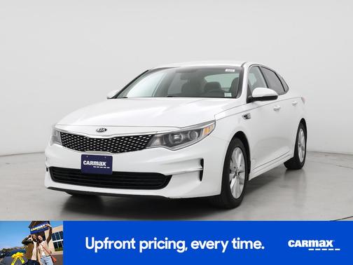 White 2018 Kia Optima EX