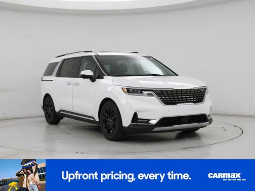 White 2022 Kia Carnival SX Prestige