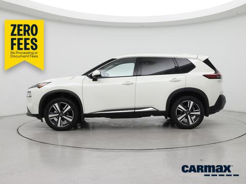 White 2023 Nissan Rogue SL