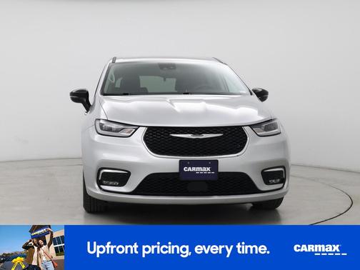 Silver 2024 Chrysler Pacifica Touring L