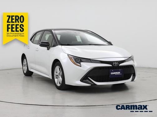 White 2022 Toyota Corolla Hatchback SE