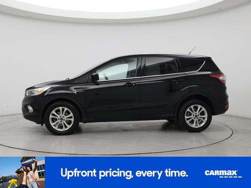 Black 2017 Ford Escape SE
