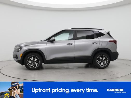 Silver 2022 Kia Seltos EX