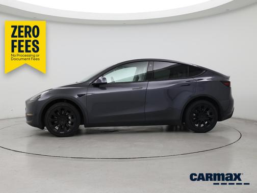 Black 2022 Tesla Model Y Long Range