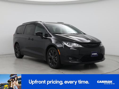 Black 2019 Chrysler Pacifica Touring L Plus