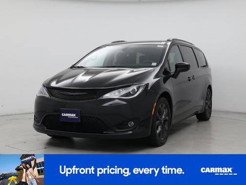 Black 2019 Chrysler Pacifica Touring L Plus