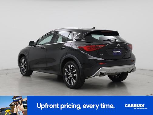 2017 INFINITI QX30 Premium