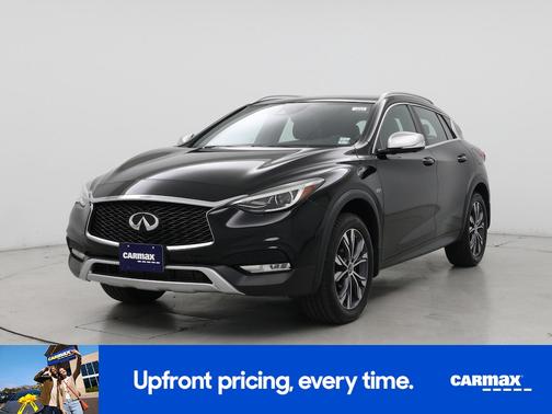 2017 INFINITI QX30 Premium