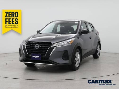 Gray 2025 Nissan Kicks Play S