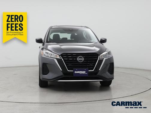 Gray 2025 Nissan Kicks Play S