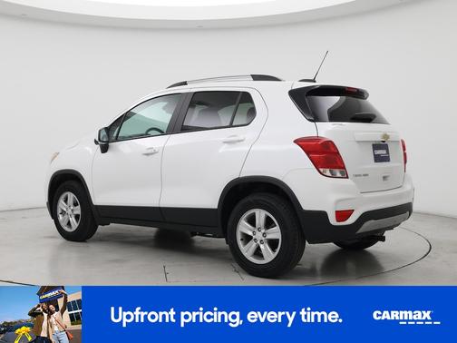 White 2022 Chevrolet Trax LT