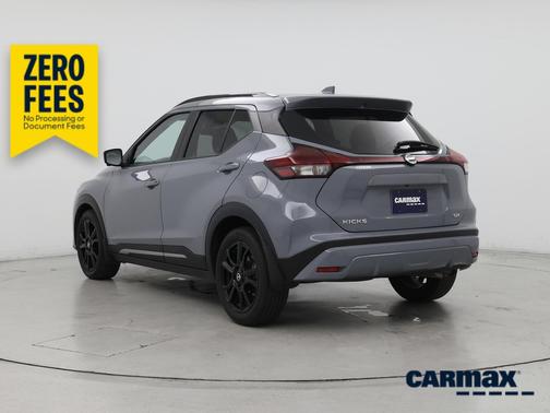 Gray 2021 Nissan Kicks SR