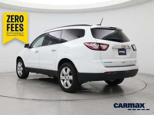 White 2017 Chevrolet Traverse LT